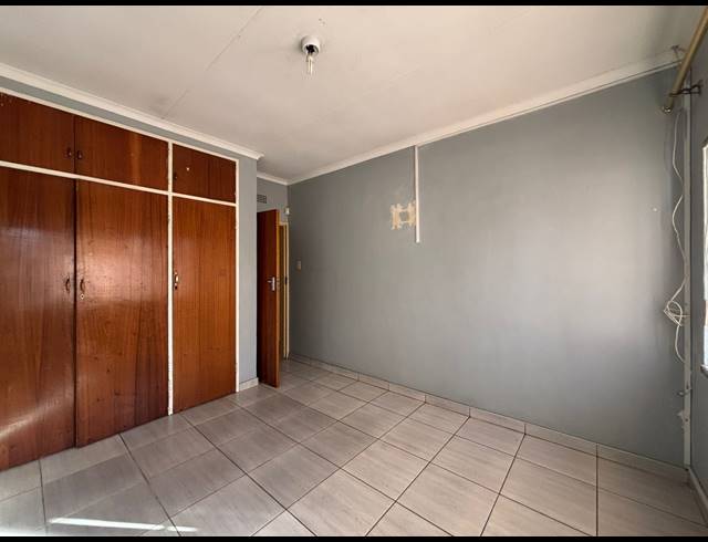 3 BEDROOM HOUSE FOR SALE IN VANDERBIJLPARK SE 6